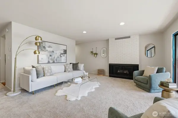 2929 76th Avenue Se #410, Mercer Island, WA 98040