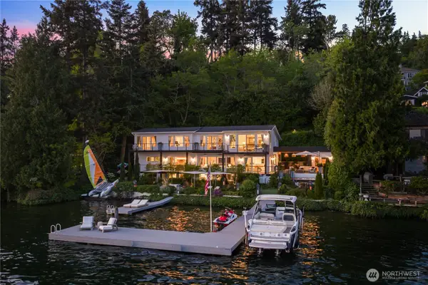 8097 W Mercer Way, Mercer Island, WA 98040
