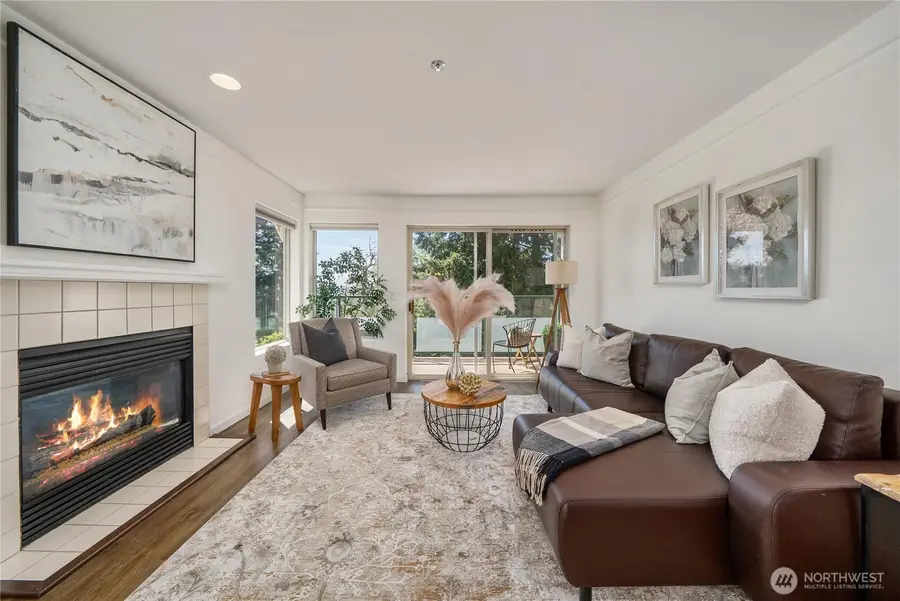 15335 Sunwood Boulevard #C301, Tukwila, WA 98188 - #3