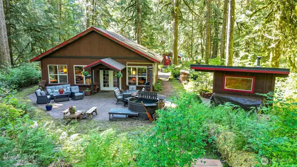 10707 Thompson Creek Road, Deming, WA 98244