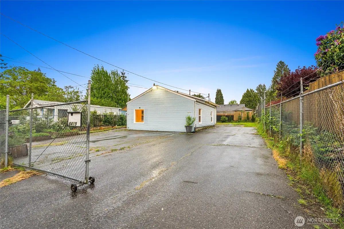 8419 S 116th, Seattle, WA 98178 - #1