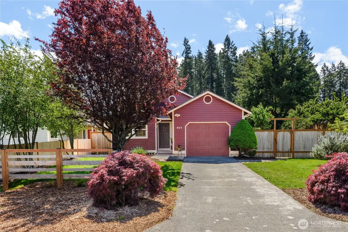 314 W Columbus Avenue, Port Angeles, WA 98362 - #1
