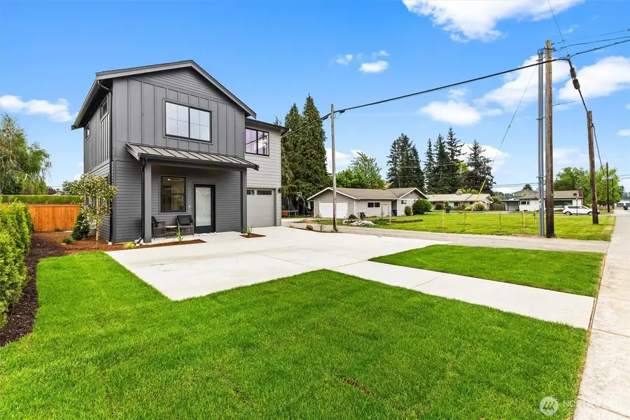 303 S 17th Street, Lynden, WA 98264 - #2