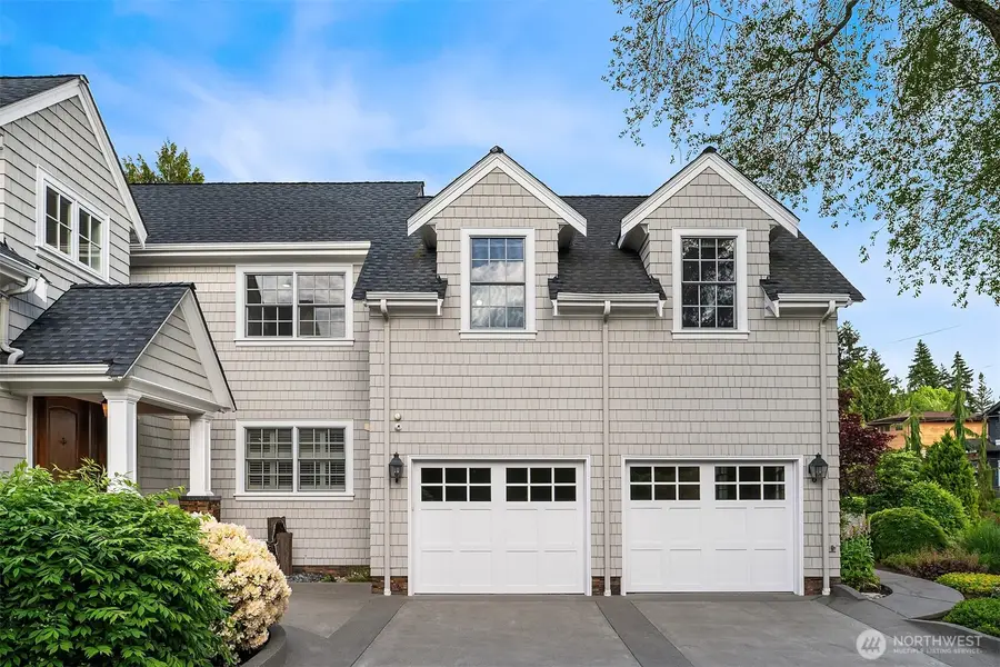 10910 NE 18th Place, Bellevue, WA 98004 - #2
