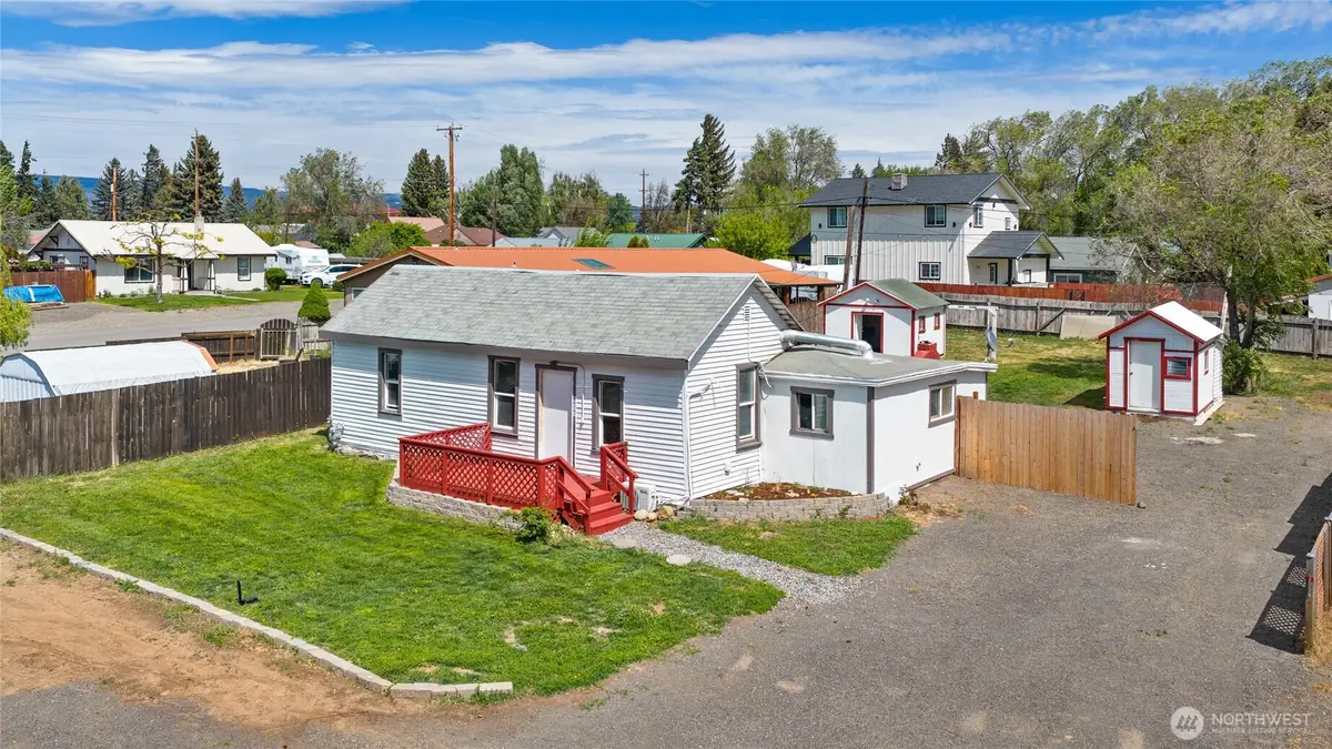 208 N Spokane Street, Kittitas, WA 98934 - #1