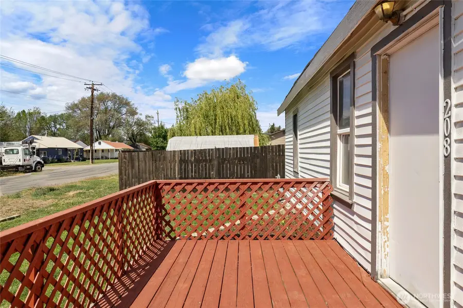 208 N Spokane Street, Kittitas, WA 98934 - #3