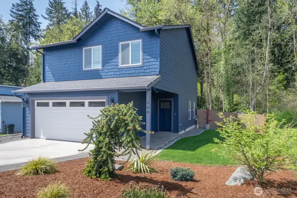 206 Oak Street, Winlock, WA 98596
