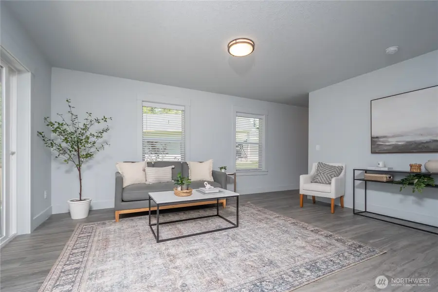 206 Oak Street, Winlock, WA 98596 - #2