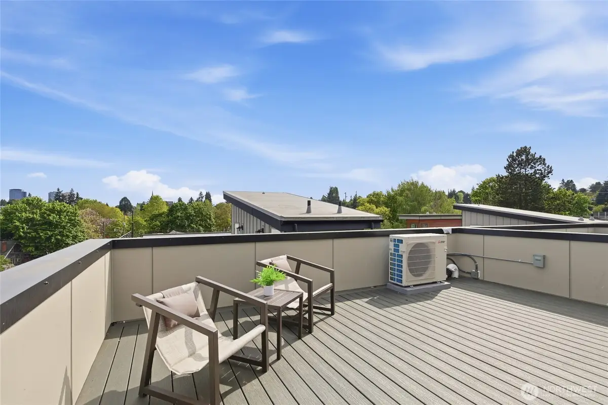 6223 9th Avenue Ne, Seattle, WA 98115 - #1