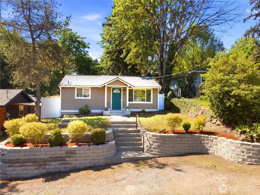 2327 NE 86th Street, Seattle, WA 98115 - #2
