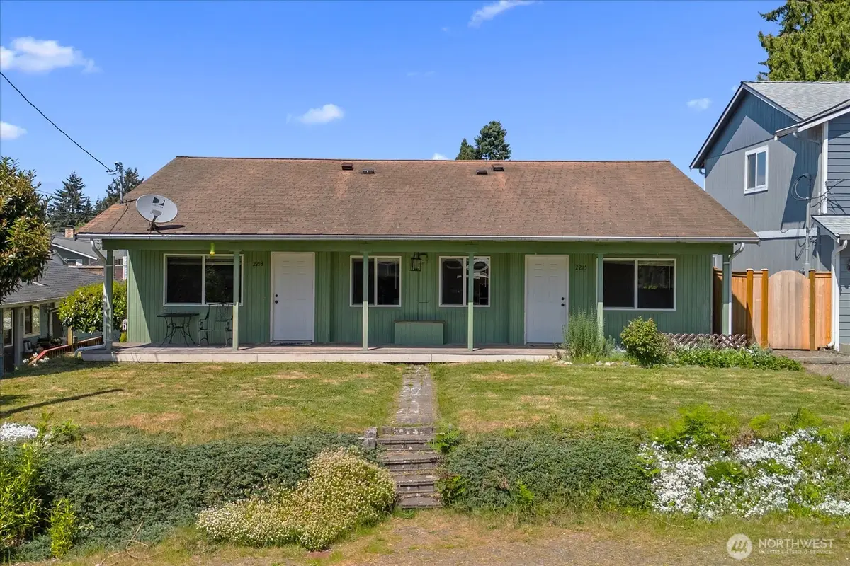 2215 Jackson Avenue, Everett, WA 98203 - #1