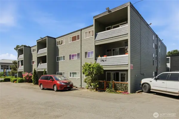 236 S 152nd Street #303, Burien, WA 98148