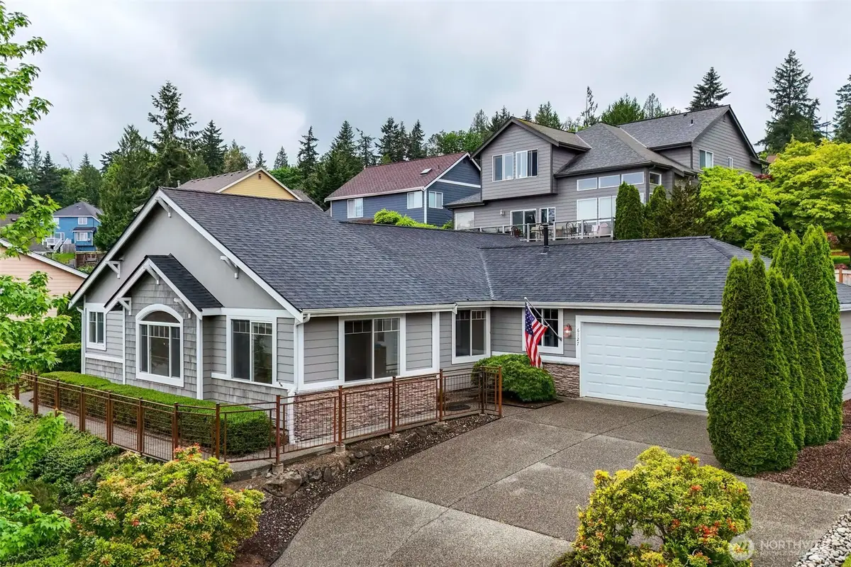 6127 Regatta Place Ne, Bremerton, WA 98311 - #1