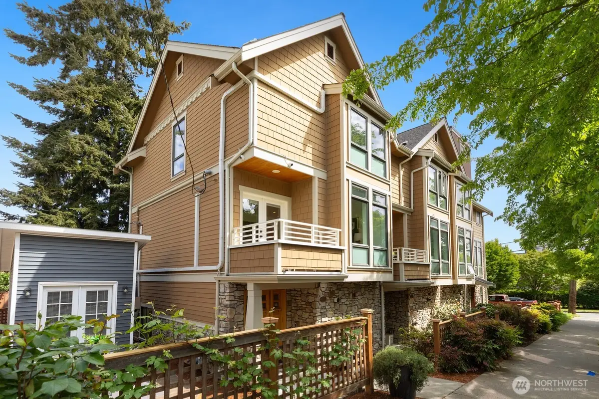 4208 Linden Avenue N, Seattle, WA 98103 - #1