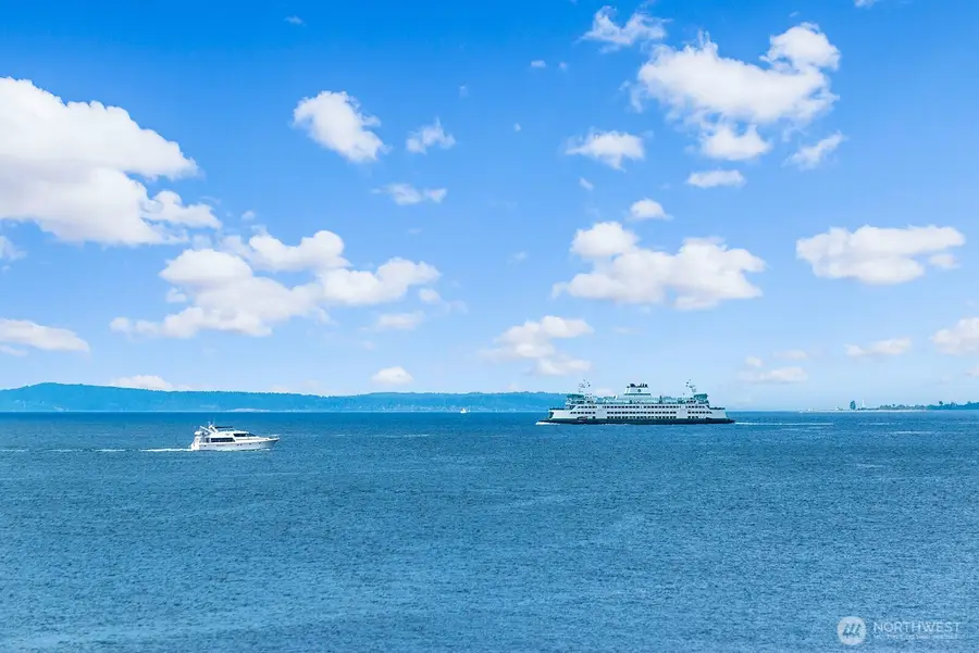 3085 Alki Avenue Sw #2, Seattle, WA 98116 - #2