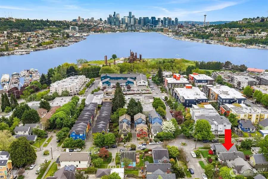 3505 Burke Avenue N, Seattle, WA 98103 - #2