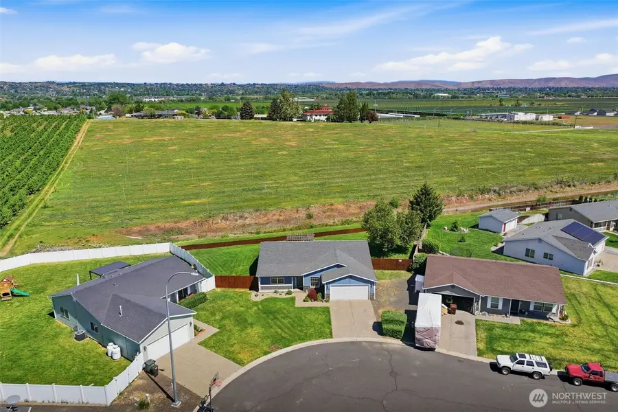 2115 S 68th Avenue, Yakima, WA 98909 - #3