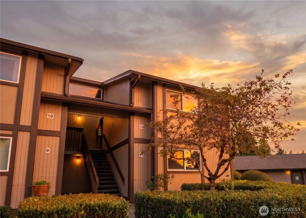 4715 176th Street Sw #E12, Lynnwood, WA 98037 - #1