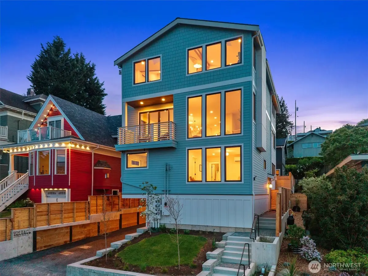 909 32nd Avenue S #A, Seattle, WA 98144 - #1