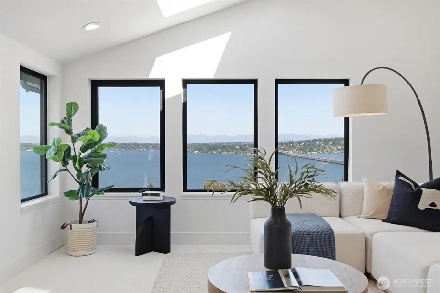 909 32nd Avenue S #A, Seattle, WA 98144 - #3