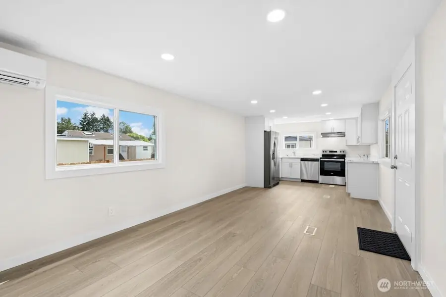 12200 Stone Avenue N #38, Seattle, WA 98133 - #3