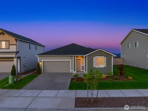 1162 Panoramic Loop, Bremerton, WA 98312