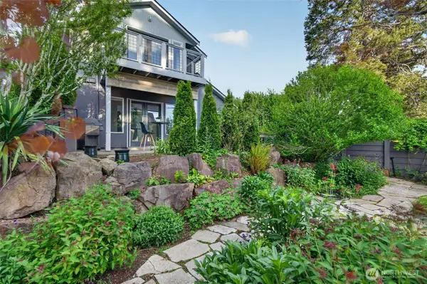 7700 California Avenue Sw, Seattle, WA 98136