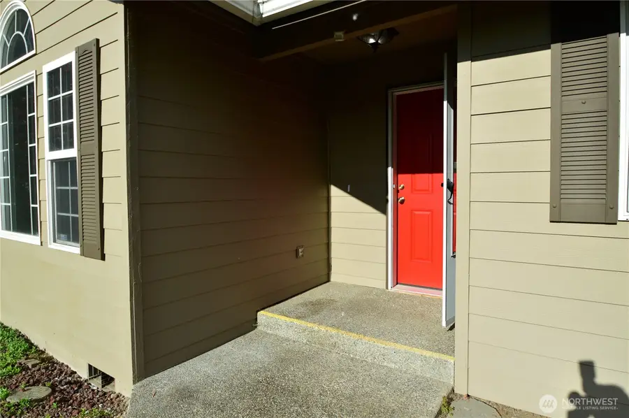 910 11th Street Se, Puyallup, WA 98372 - #3