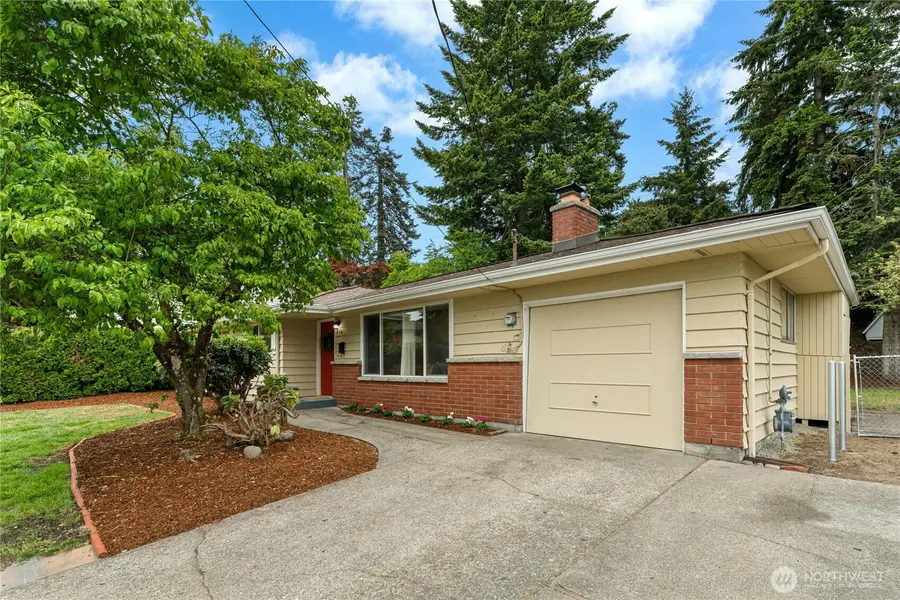 804 Lynnwood Avenue Ne, Renton, WA 98056 - #2