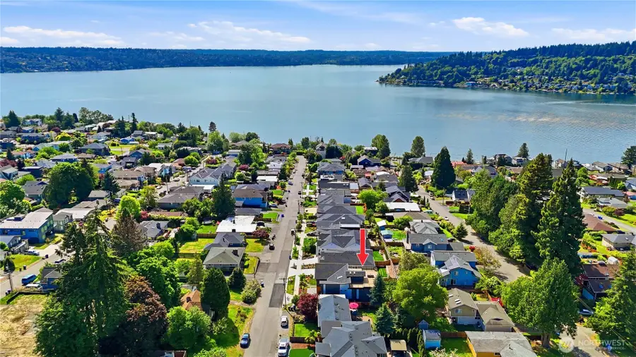 1122 N 34th Street, Renton, WA 98056 - #2