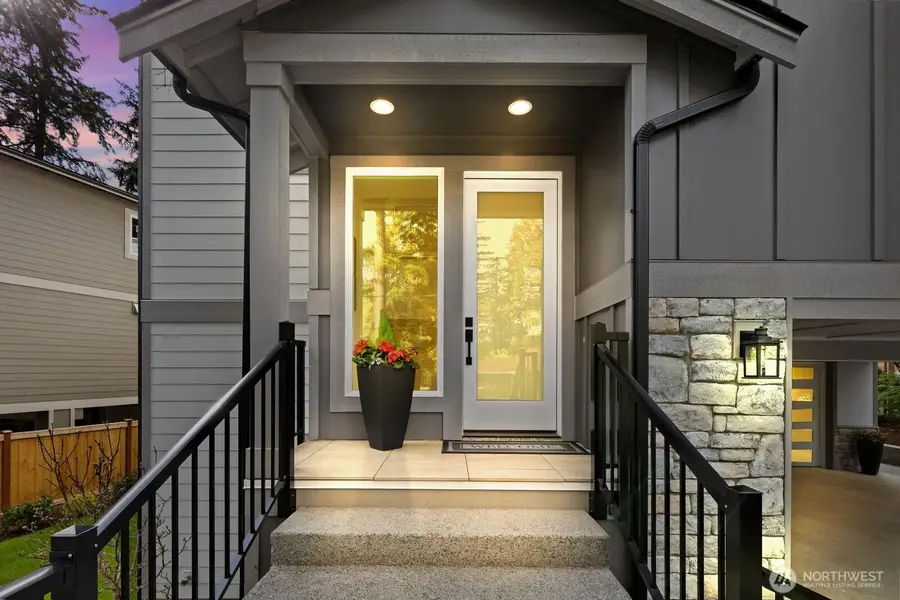 815 130th Avenue Ne, Bellevue, WA 98005 - #2