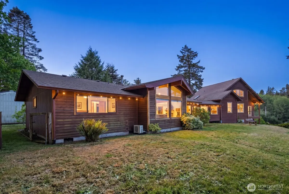 38104 Hillview Lane Ne, Hansville, WA 98340 - #1