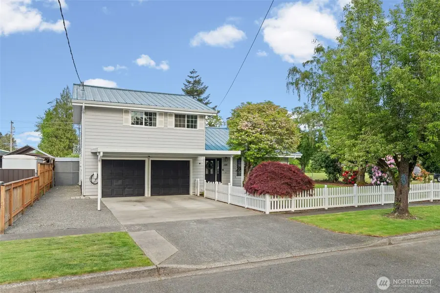 284 S 2nd Street, Buckley, WA 98321 - #2