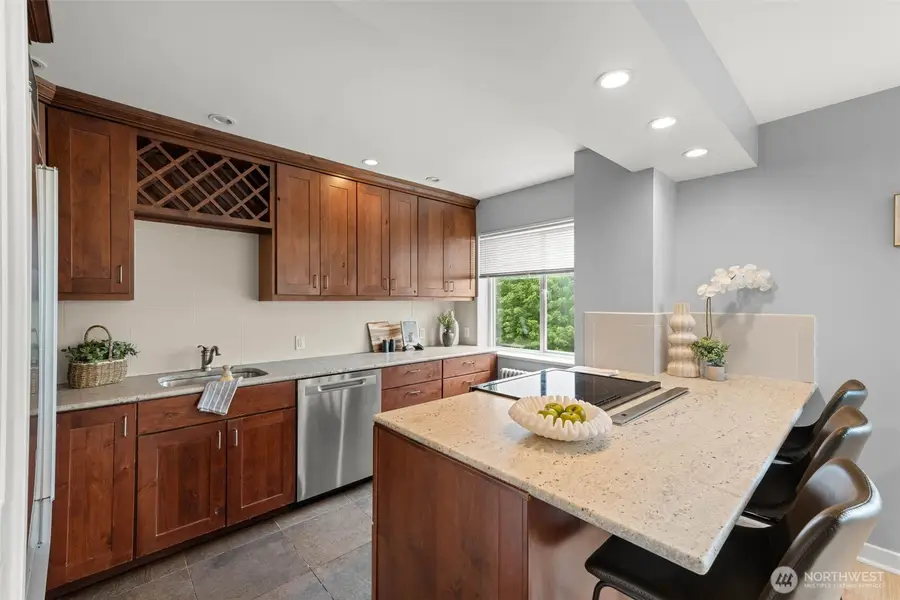 1800 Taylor Avenue N #210, Seattle, WA 98109 - #3