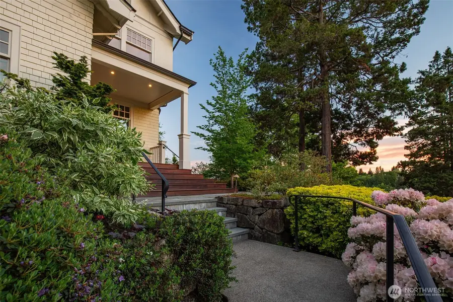 233 36th Avenue E, Seattle, WA 98112 - #2
