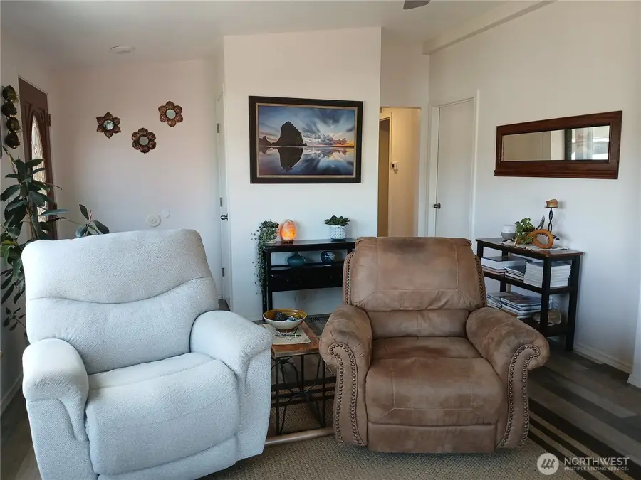 3201 N Levy Lane, Medical Lake, WA 99022 - #3