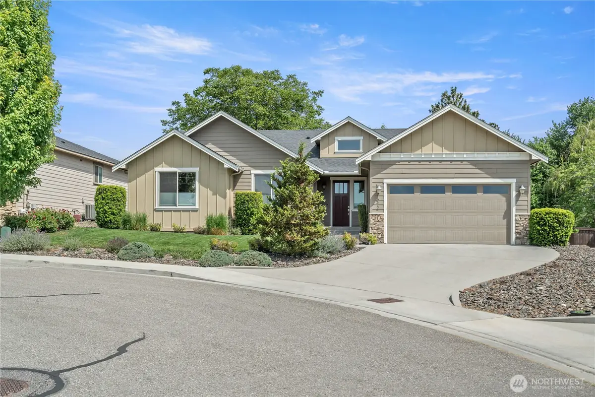 1972 Legacy Place Se, East Wenatchee, WA 98802 - #1