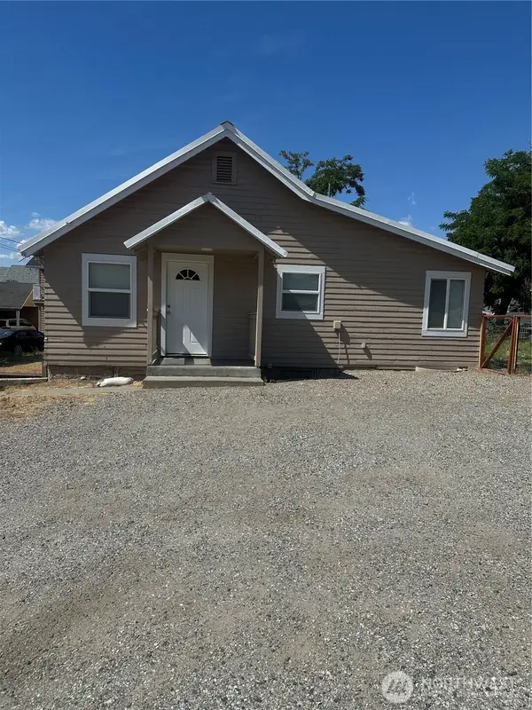 1007 N Baker Ave, East Wenatchee, WA 98802