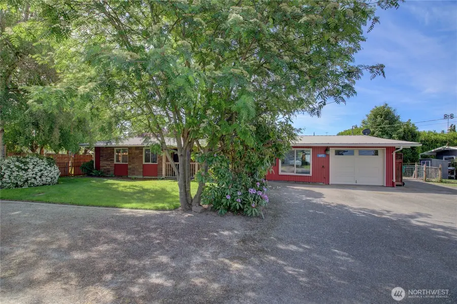 16972 Vaughn Rd, Mount Vernon, WA 98273 - #2