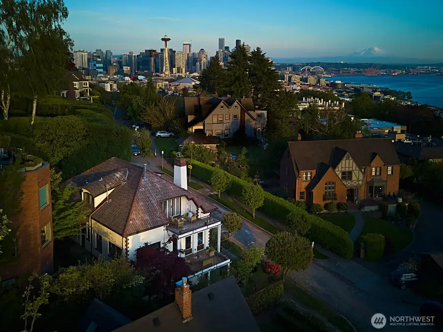 700 W Prospect Street, Seattle, WA 98119 - #2