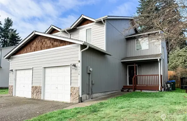 943 College Lane Ne, Lacey, WA 98516