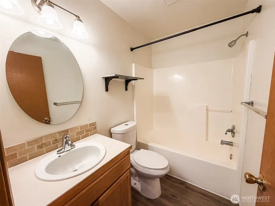 943 College Lane Ne, Lacey, WA 98516 - #3
