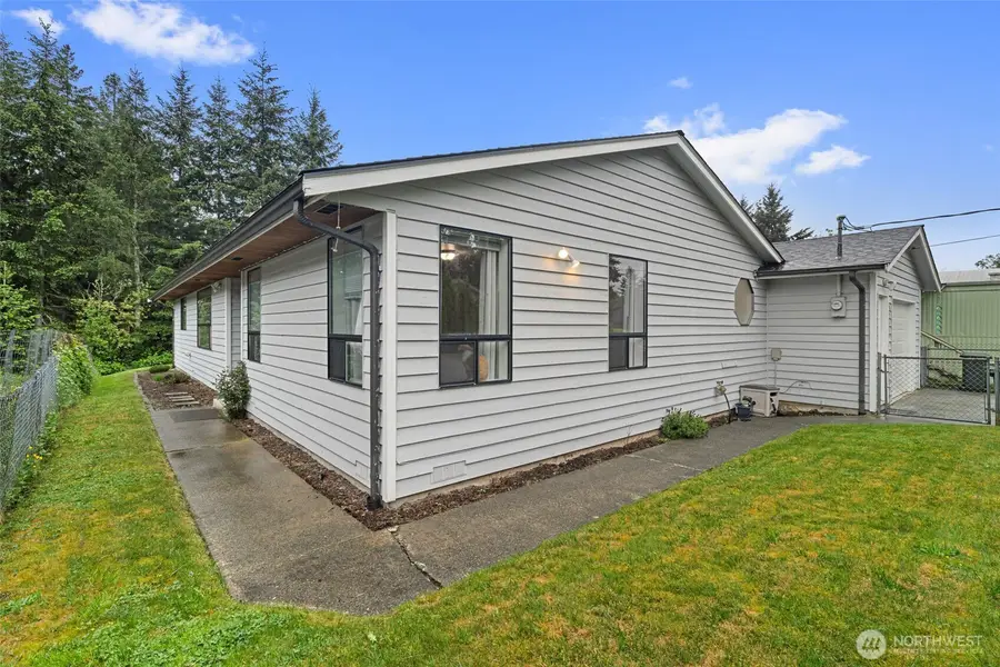 32417 2nd Avenue, Black Diamond, WA 98010 - #3