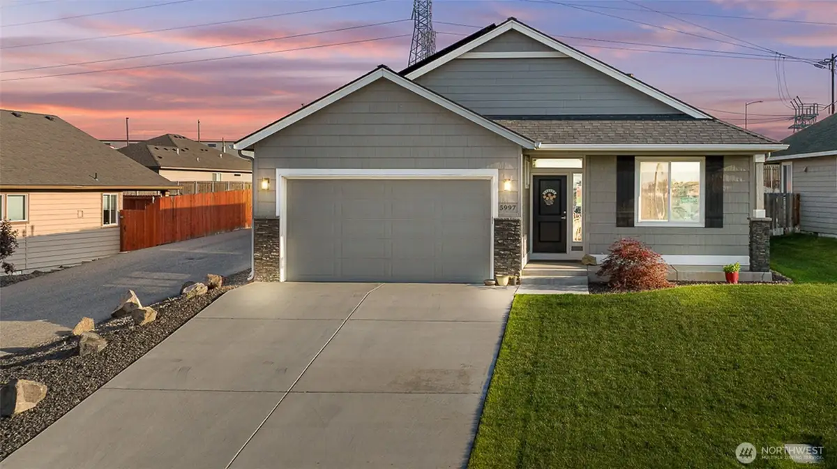 5997 W 41st Ave, Kennewick, WA 99338 - #1