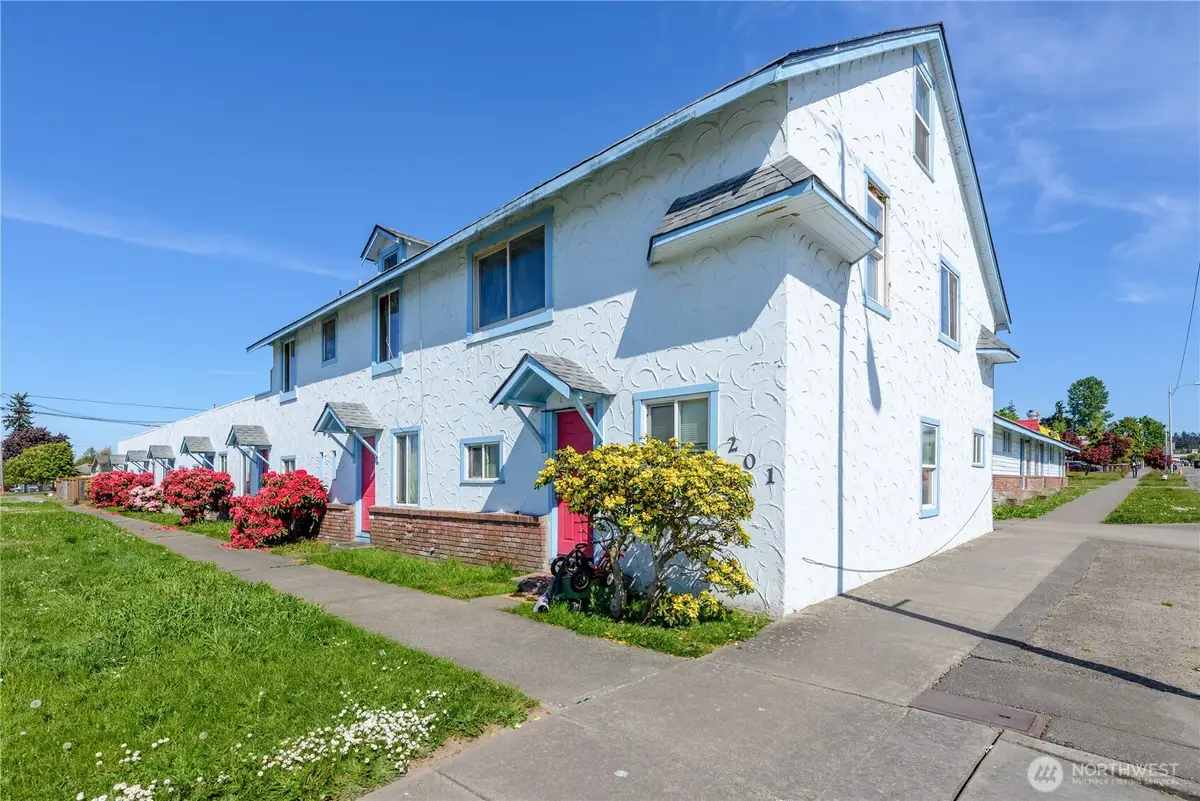 201 E Liberty Street, Port Angeles, WA 98362 - #1