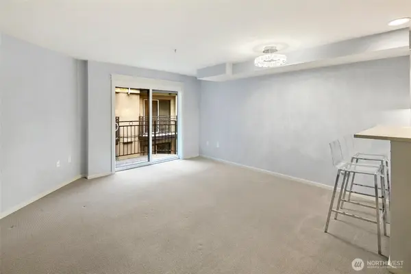 425 Vine Street #614, Seattle, WA 98121