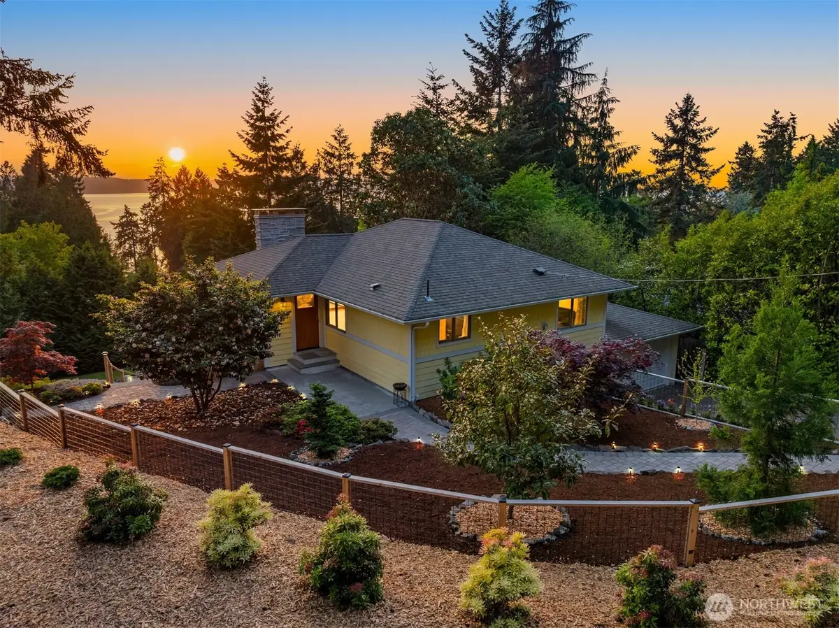 16311 25th Avenue Sw, Burien, WA 98166 - #1