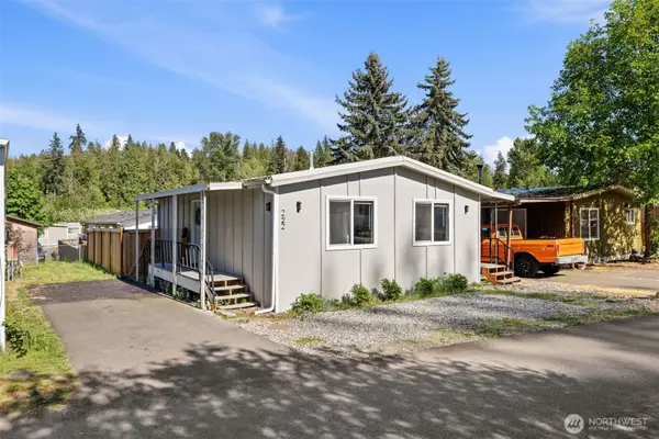 31108 3rd Avenue #222, Black Diamond, WA 98010