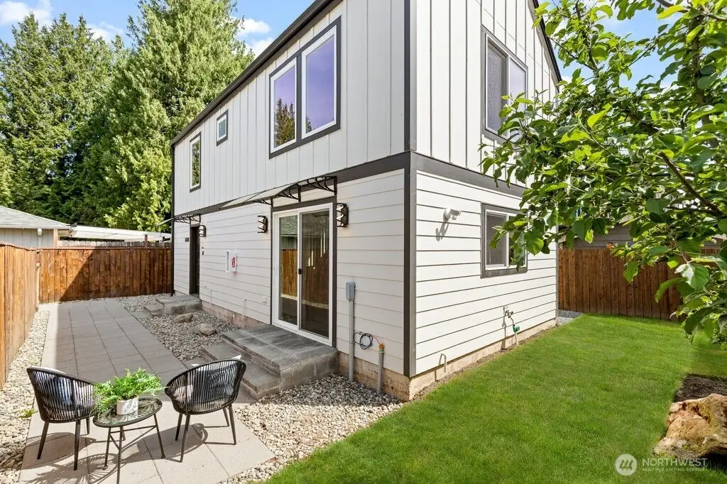 14338 Ashworth Avenue N #B, Seattle, WA 98133 - #1