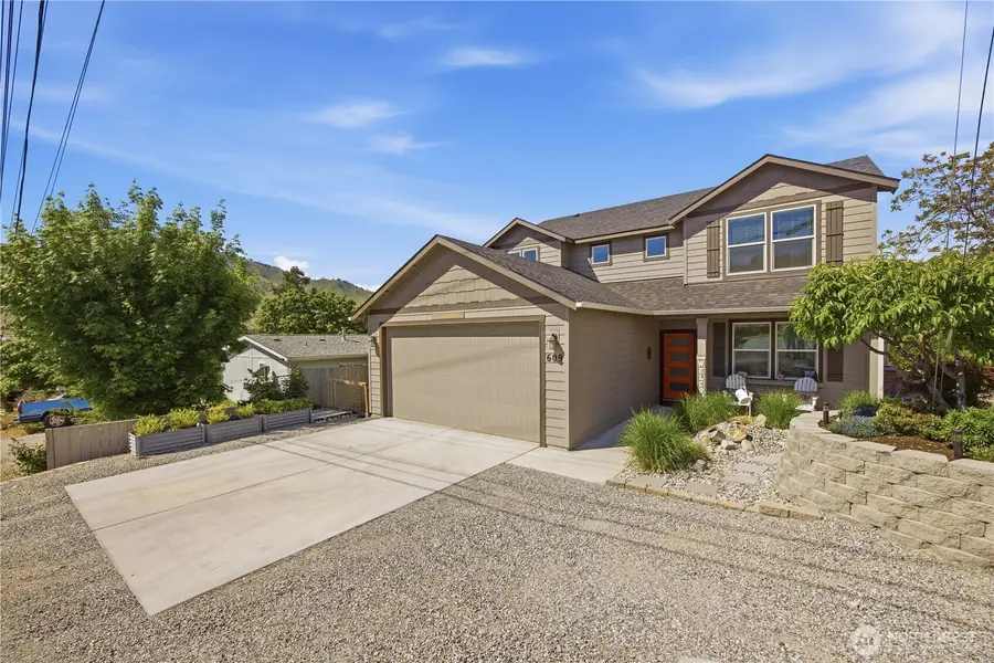 609 N Bradley Street, Chelan, WA 98816 - #2